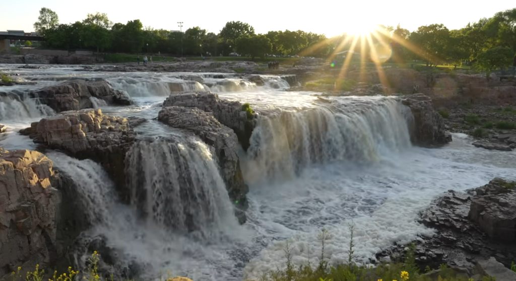 Hail, Damaging Winds, and 93% Humidity: This Is What Sioux Falls Weather Looks Like Right Now Hail, Damaging Winds, and 93% Humidity: This Is What Sioux Falls Weather Looks Like Right Now